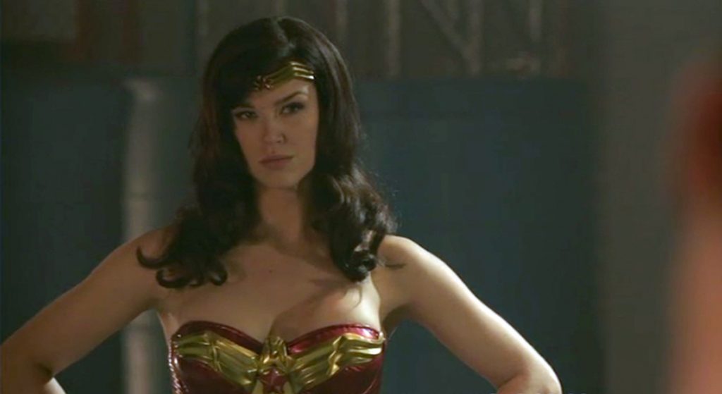 Adrianne Palicki «devastada» por fracaso de la serie de Wonder Woman