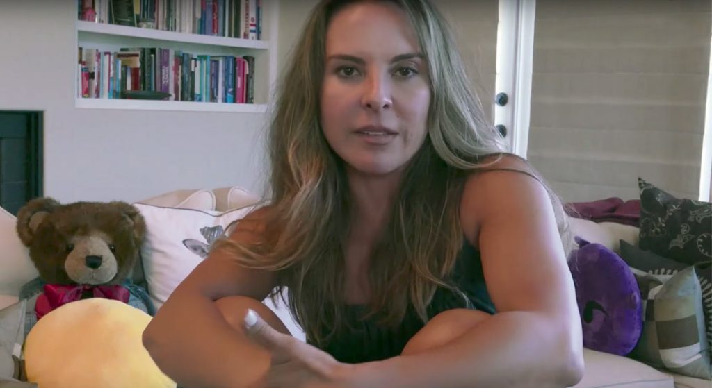Cuando conocí al Chapo: La historia de Kate del Castillo – Trailer