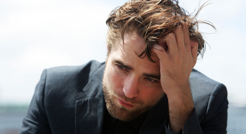 Robert Pattinson confiesa tener miedo de los paparazis | Cine PREMIERE