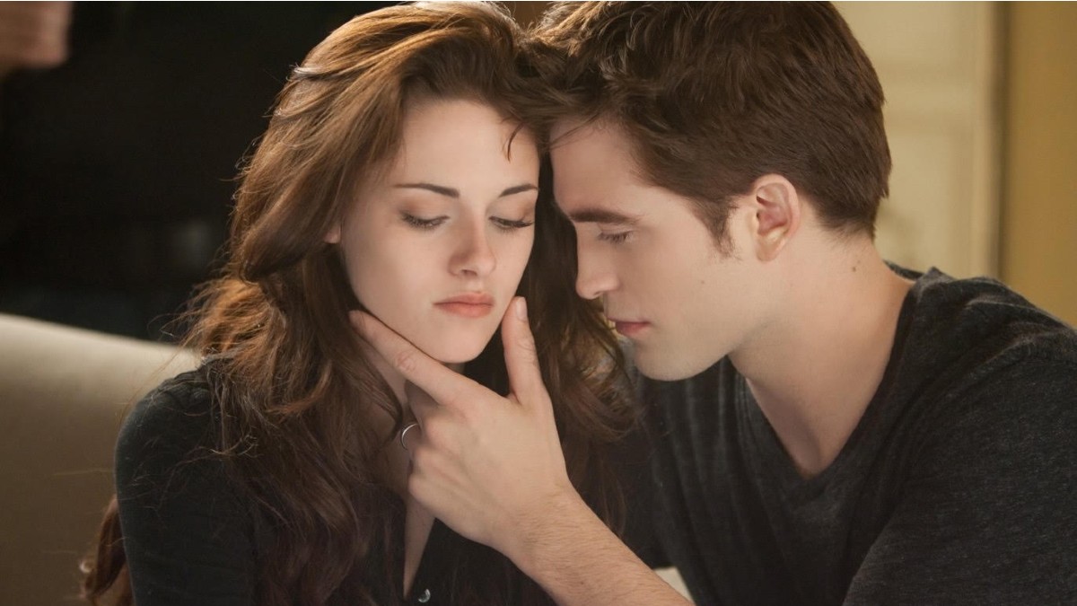 Autora de Crepúsculo responde a críticas hacia Bella Swan
