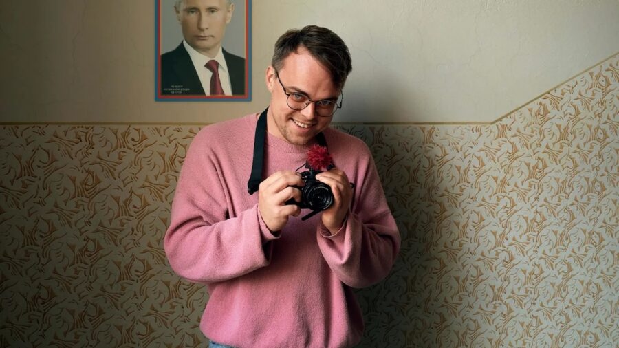 Mr. Nobody Against Putin: un maestro ruso usa su cámara para rebelarse contra el fascismo