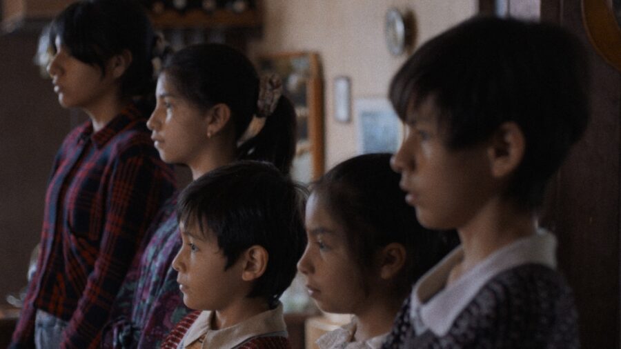 El diablo fuma (y guarda las cabezas de los cerillos quemados en la misma caja)- Estreno, trailer y todo sobre la película mexicana